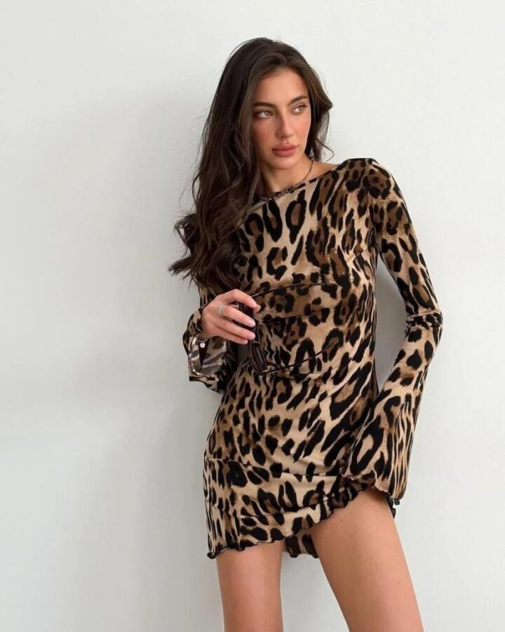 Kadın Uzun Kollu Sırtı Açık Bağlamalı Leopar Desenli Kısa Dalgıç Elbise - 1