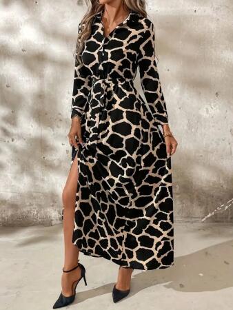 Kadın Uzun Kollu Yakalı önü Düğmeli Desenli Belden Kuşaklı Uzun Süprem Elbise - ANGELINO BuyukBedeniz