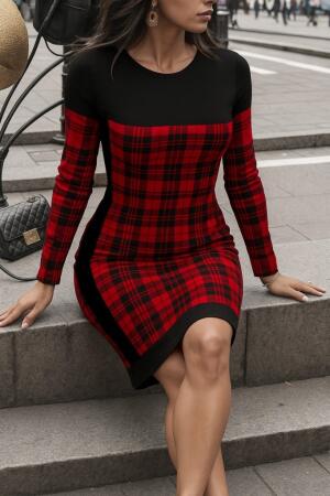 Kadın Uzun Kollu Yanları Siyah şerit Detay Kırmızı Ekoseli Dalgıç Elbise - ANGELINO BuyukBedeniz
