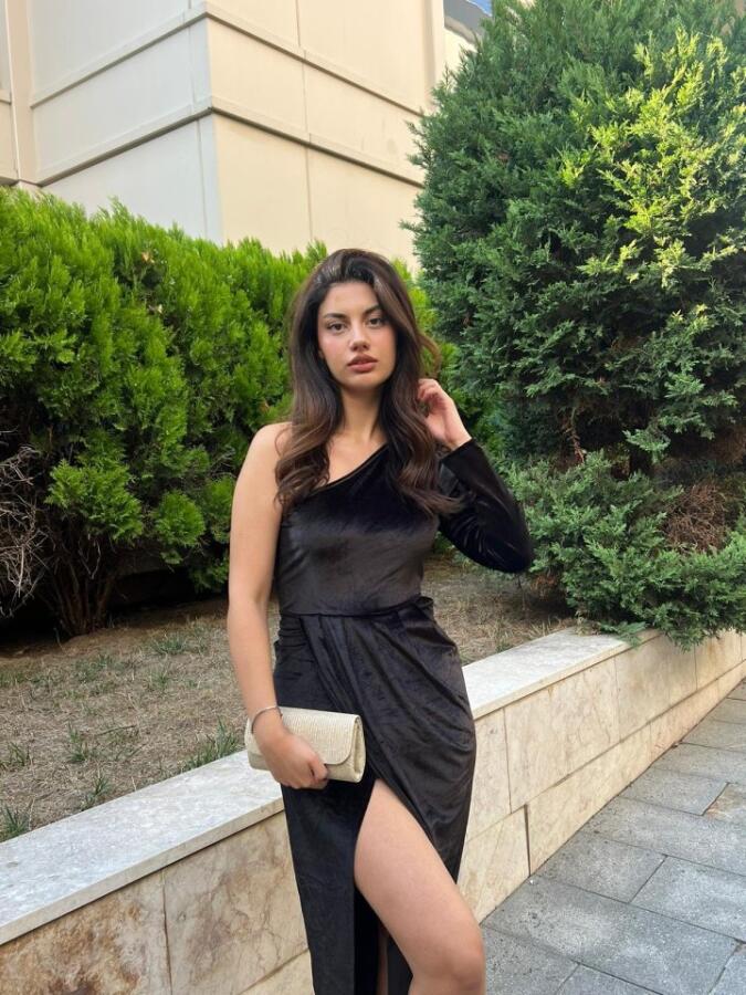 Kadın Uzun Kollu Yırtmaçlı önü Pile Detay Kadife Elbise - 2