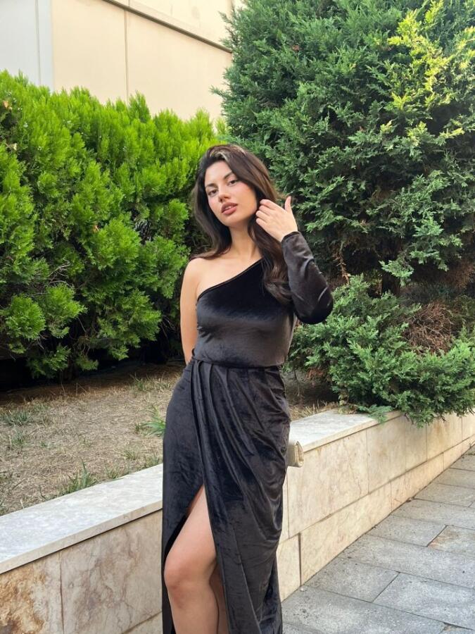 Kadın Uzun Kollu Yırtmaçlı önü Pile Detay Kadife Elbise - 6