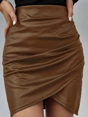 Kadın Yüksek Bel Yandan Fermuarlı Pileli Mini Deri Etek - ANGELINO BuyukBedeniz