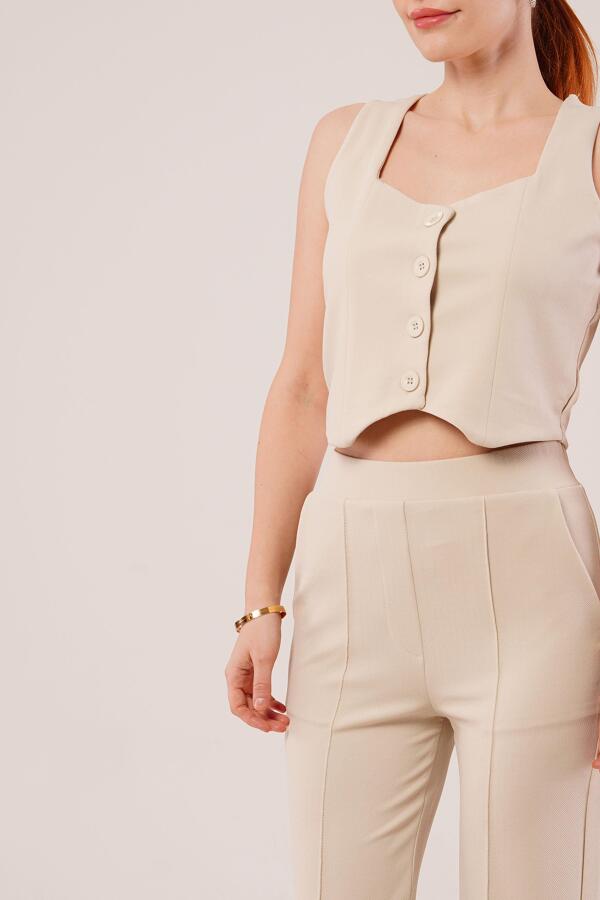 Kalın Askılı Düğmeli Yelek Ve Pantolon Bej Takım - 2