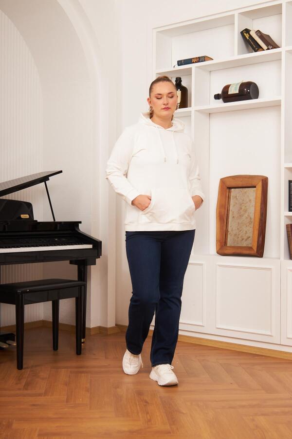 Kapşonlu Büyük Beden Beyaz Sweatshirt - 4