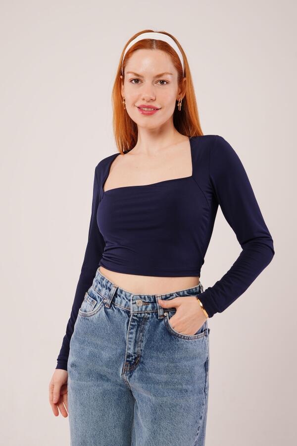 Kare Yaka Basic Lacivert Bluz - 1