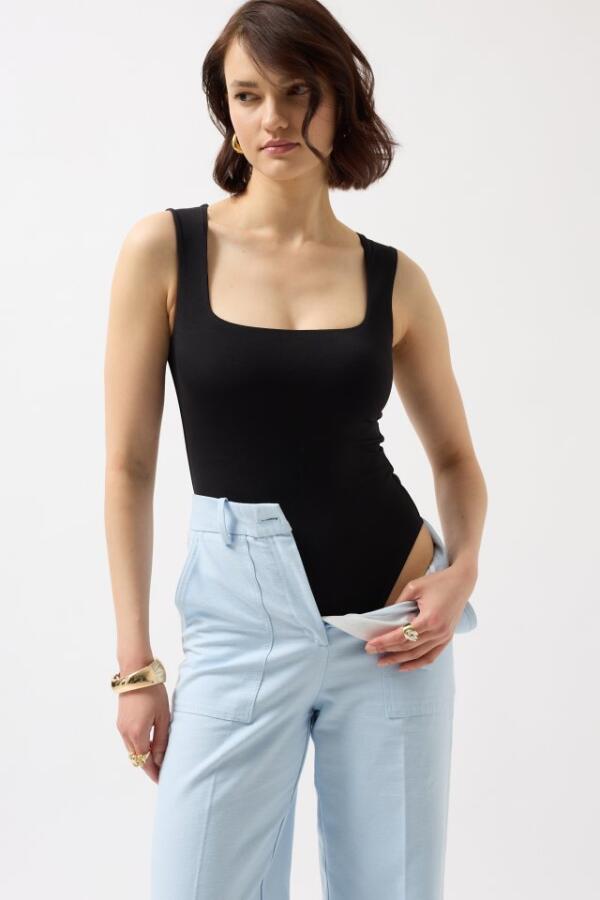 Kare Yaka Kalın Askılı Bodysuit - 1