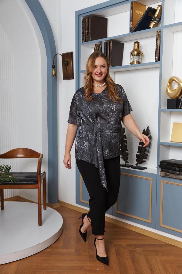 Kemer Aksesuarlı Büyük Beden Bluz Siyah - 5