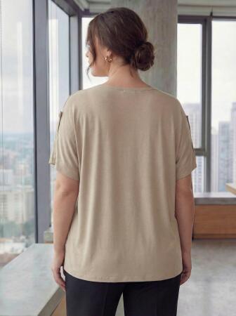 Kol Detaylı Taş Baskılı Büyük Beden Tişört Bej - 4