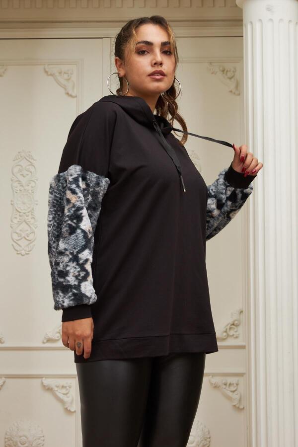Kol Kürk Detaylı Büyük Beden Siyah Sweatshirt - 2