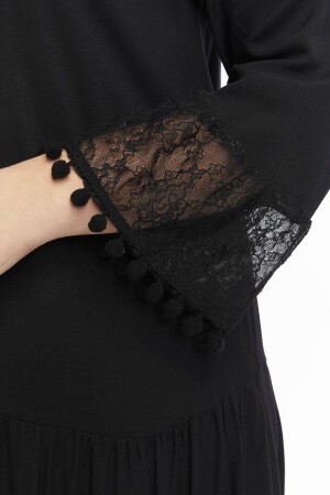 Kol Ve Eteği Dantel Detaylı Ponponlu Büyük Beden Elbise Siyah - 5