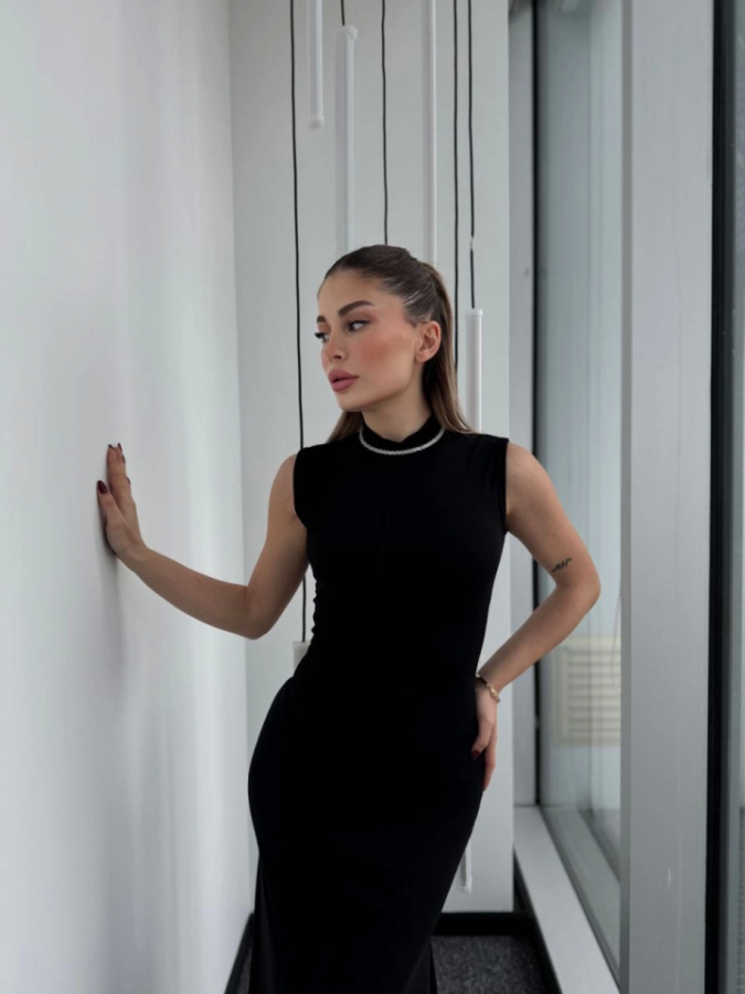 Kolsuz Yarım Bogazlı Uzun Elbise- Siyah - 1