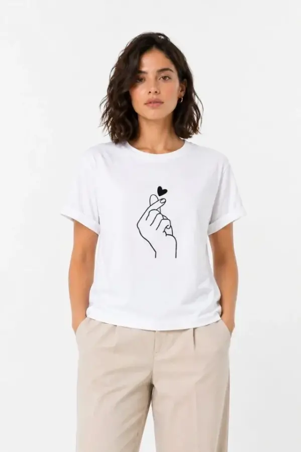 Kore Parmak Kalp Aşk Temalı Minimal Baskılı Tişört Yazlık Kısa Kol T-Shirt - Beyaz - 3