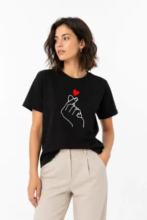 Kore Parmak Kalp Aşk Temalı Minimal Baskılı Tişört Yazlık Kısa Kol T-Shirt - Siyah - 1