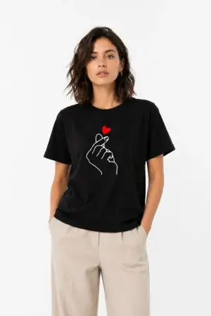 Kore Parmak Kalp Aşk Temalı Minimal Baskılı Tişört Yazlık Kısa Kol T-Shirt - Siyah - 2