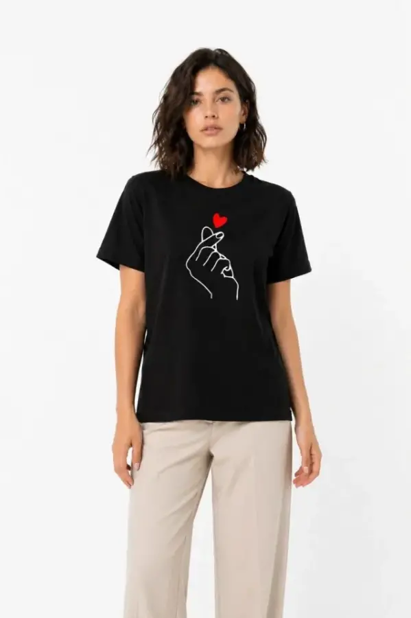 Kore Parmak Kalp Aşk Temalı Minimal Baskılı Tişört Yazlık Kısa Kol T-Shirt - Siyah - 3