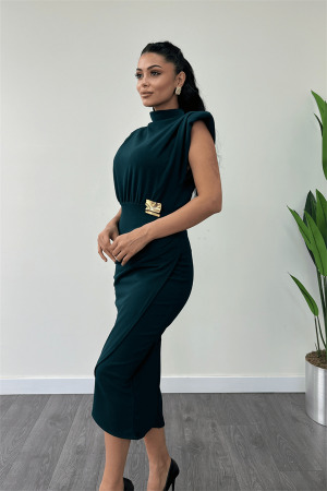 Krep Kumaş Broş Büzgü Detaylı Kalem Elbise - ZÜMRÜT YEŞİL - 4