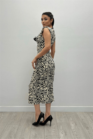 Krep Kumaş Büzgü Detaylı Kalem Elbise - KREM - 5