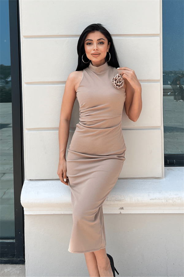 Krep Kumaş Büzgü Detaylı Sıfır Kol Kalem Elbise - Camel - 3