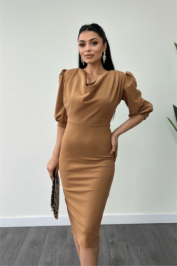 Krep Kumaş Degaje Yaka Kalem Elbise - Camel - 4