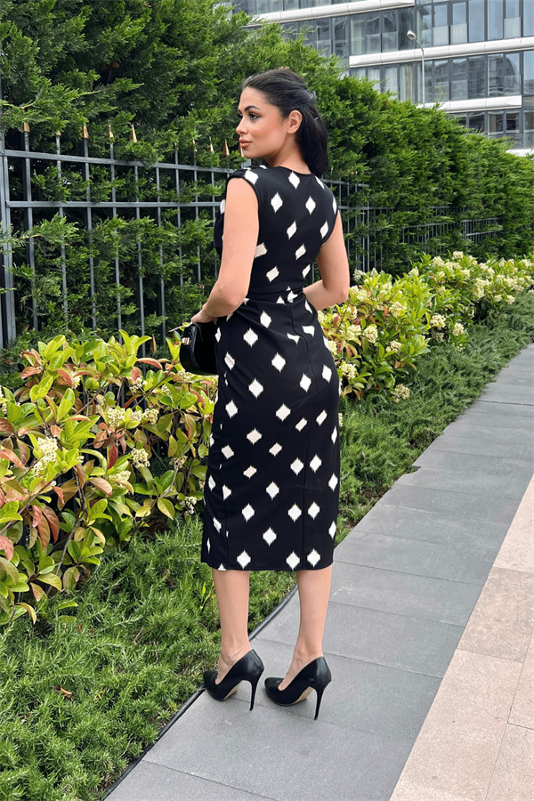 Krep Kumaş Düğme Detaylı Kalem Elbise - SİYAH - 5