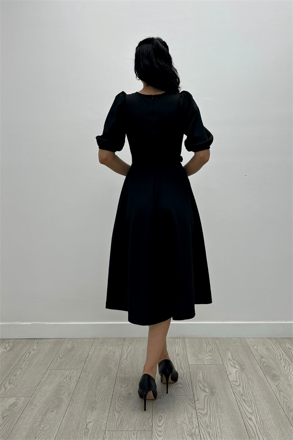 Krep Kumaş Kemer Detaylı Elbise - SİYAH - 5