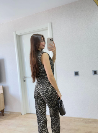 Leopar Desenli Düğmeli Bluzlu Pantolon İkili Takım -Leopar - 3