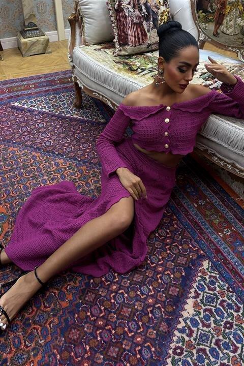 Madonna Yaka Derin Yırtmaç Etekli Şık Triko Takım 10099 - 2