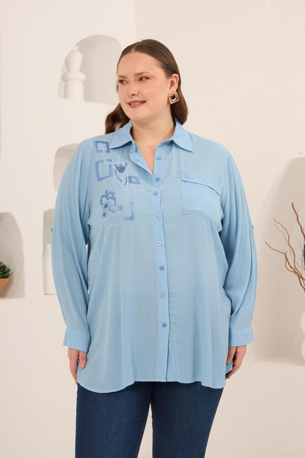 Nakış Detaylı Yanları Yırtmaçlı Büyük Beden Gömlek Bebe Mavi - 1