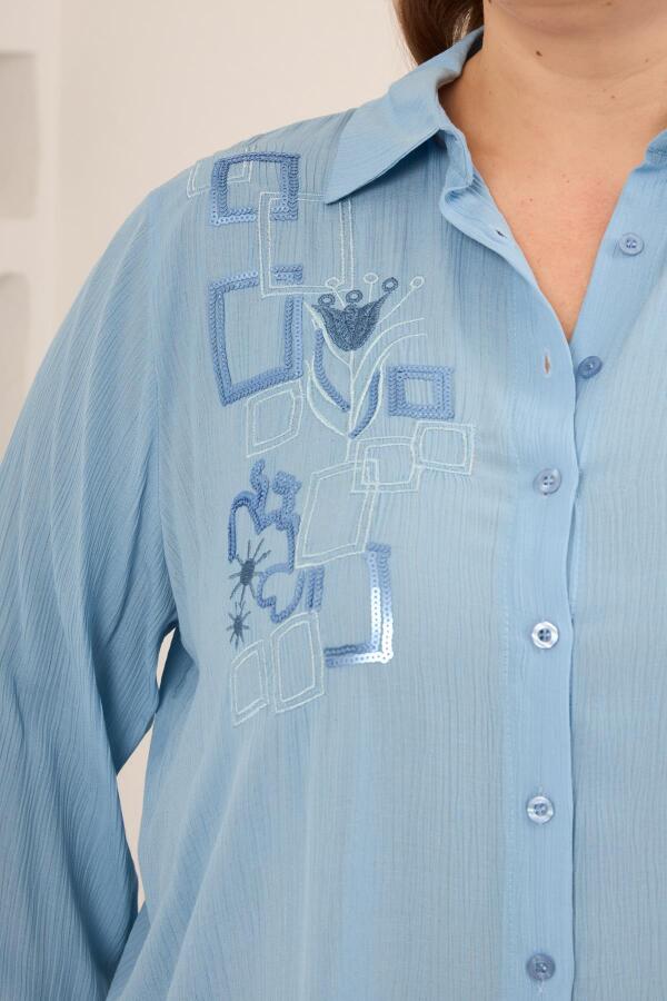 Nakış Detaylı Yanları Yırtmaçlı Büyük Beden Gömlek Bebe Mavi - 3