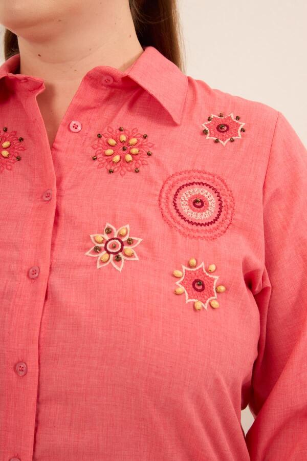 Nakış ve İşleme Detaylı Büyük Beden Gömlek Mercan - 3