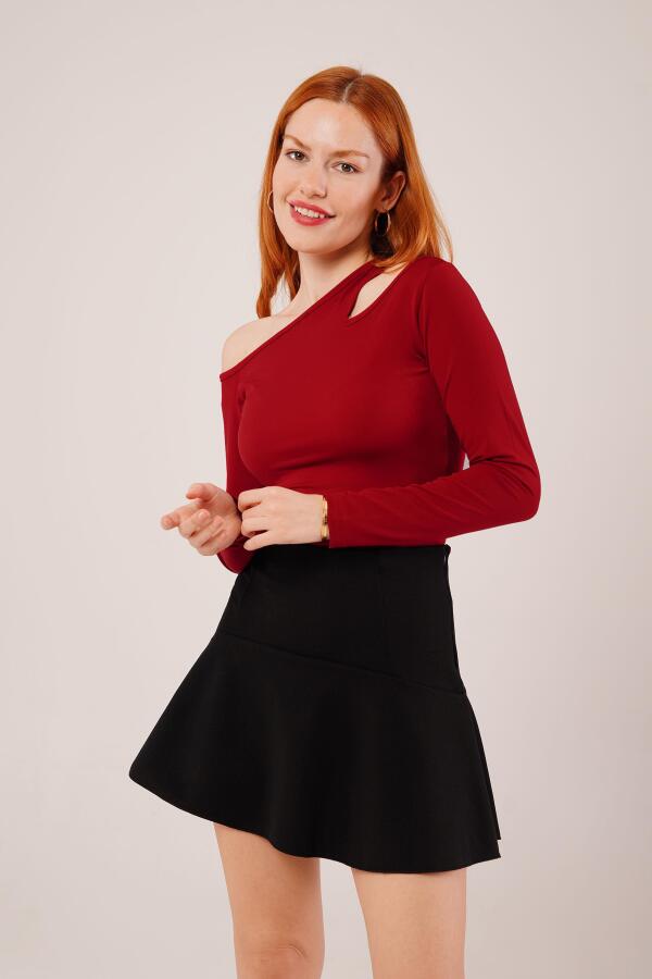 Omuz Dekolte Detaylı Bordo Bluz - 4