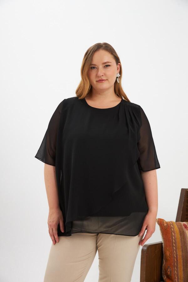 Omuz Taş Detaylı Asimetrik Kesim Büyük Beden Şifon Bluz Siyah - 1