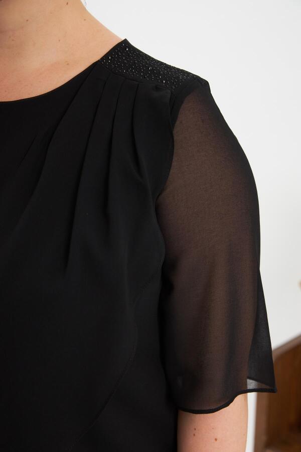 Omuz Taş Detaylı Asimetrik Kesim Büyük Beden Şifon Bluz Siyah - 2