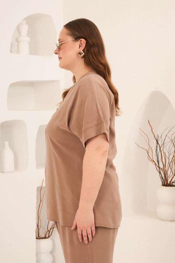 Ön Düğmeli Büyük Beden Modal Bluz Camel - 4