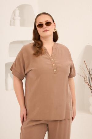 Ön Düğmeli Büyük Beden Modal Bluz Camel - 1