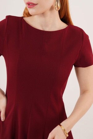 Önden Dikiş Detaylı Çan Model Bordo Elbise - 4