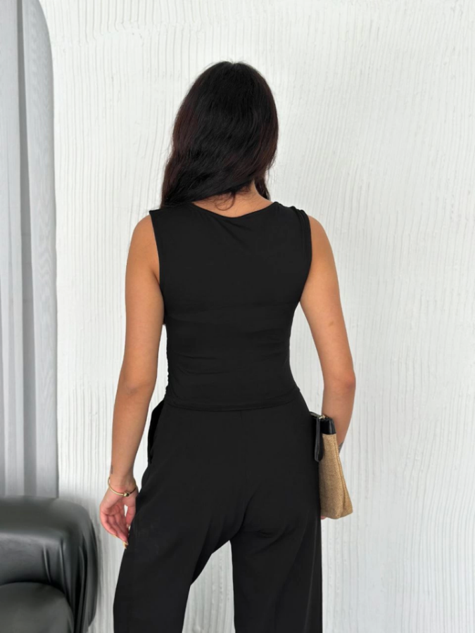 Osy Modal Yumuşak Dokulu Kumaş Bisiklet Yaka Sıfır Kol Bluz Omuz Toka Aksesuar Detaylı - Siyah - 2