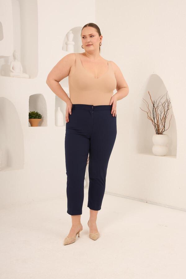 Paça Yırtmaçlı Büyük Beden Gabardin Pantolon Lacivert - 5