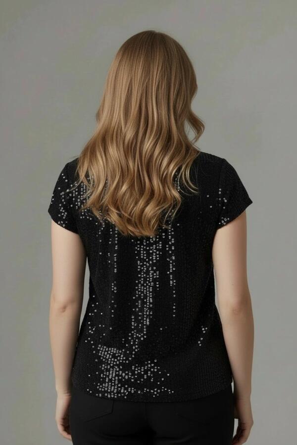 Pul Payetli Kısa Kol Büyük Beden Bluz - 4