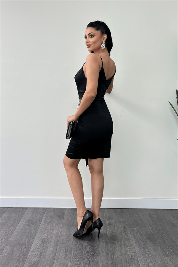 Saten Kumaş Boncuk Detaylı Elbise - SİYAH - 5