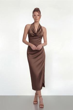 Saten Kumaş Degaje Yaka Elbise - KAHVERENGİ - EİPOM