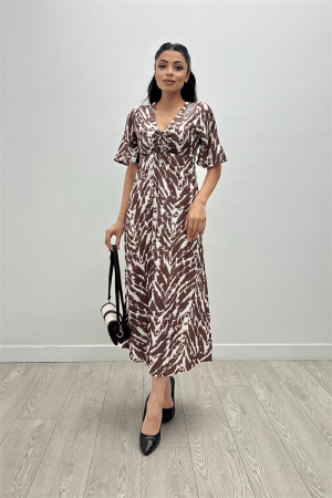 Saten Kumaş Göğsü Büzgü Detaylı Elbise - KAHVERENGİ - 3