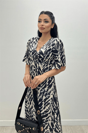 Saten Kumaş Göğsü Büzgü Detaylı Elbise - SİYAH - Angelino Moda (1)