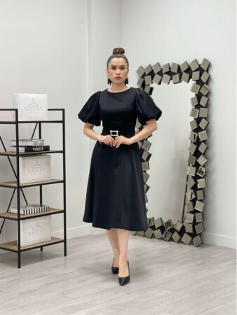 Saten Kumaş Kemer Detaylı Midi Elbise - SİYAH - Angelino Moda (1)