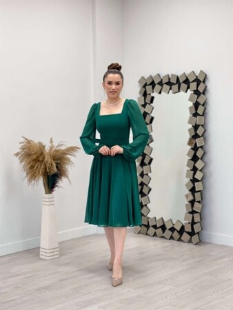 Şifon Krep Kumaş Kare Yaka Midi Elbise - ZÜMRÜT YEŞİL - Angelino Moda