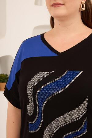 Taş Baskılı Büyük Beden Garnili Tişört Siyahsaks - 3