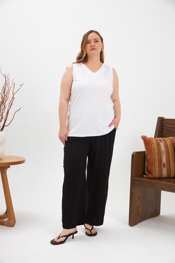 Taş Detaylı Büyük Beden Kolsuz Bluz Ekru - 5