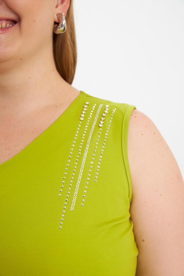 Taş Detaylı Büyük Beden Kolsuz Bluz Oliv - 3