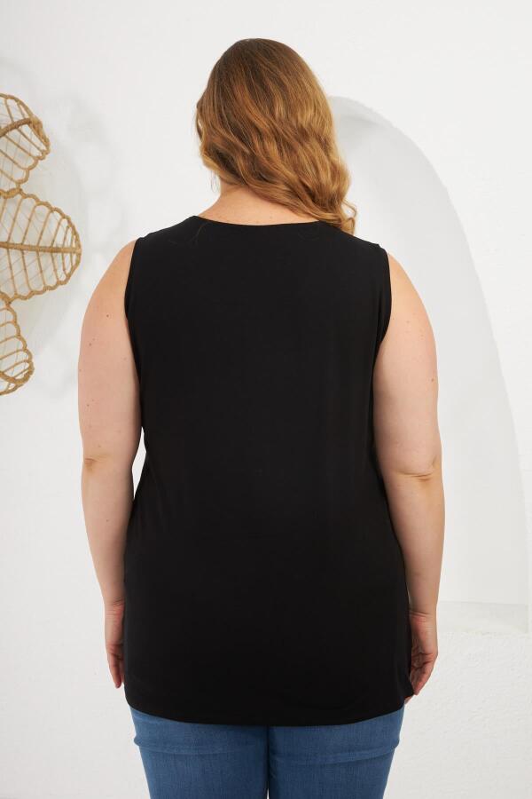 Taş Detaylı Büyük Beden Sıfır Kol Bluz Siyah - 5