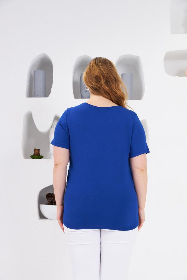 Taş İşlemeli Bisiklet Yaka Büyük Beden Tişört Saks - 5